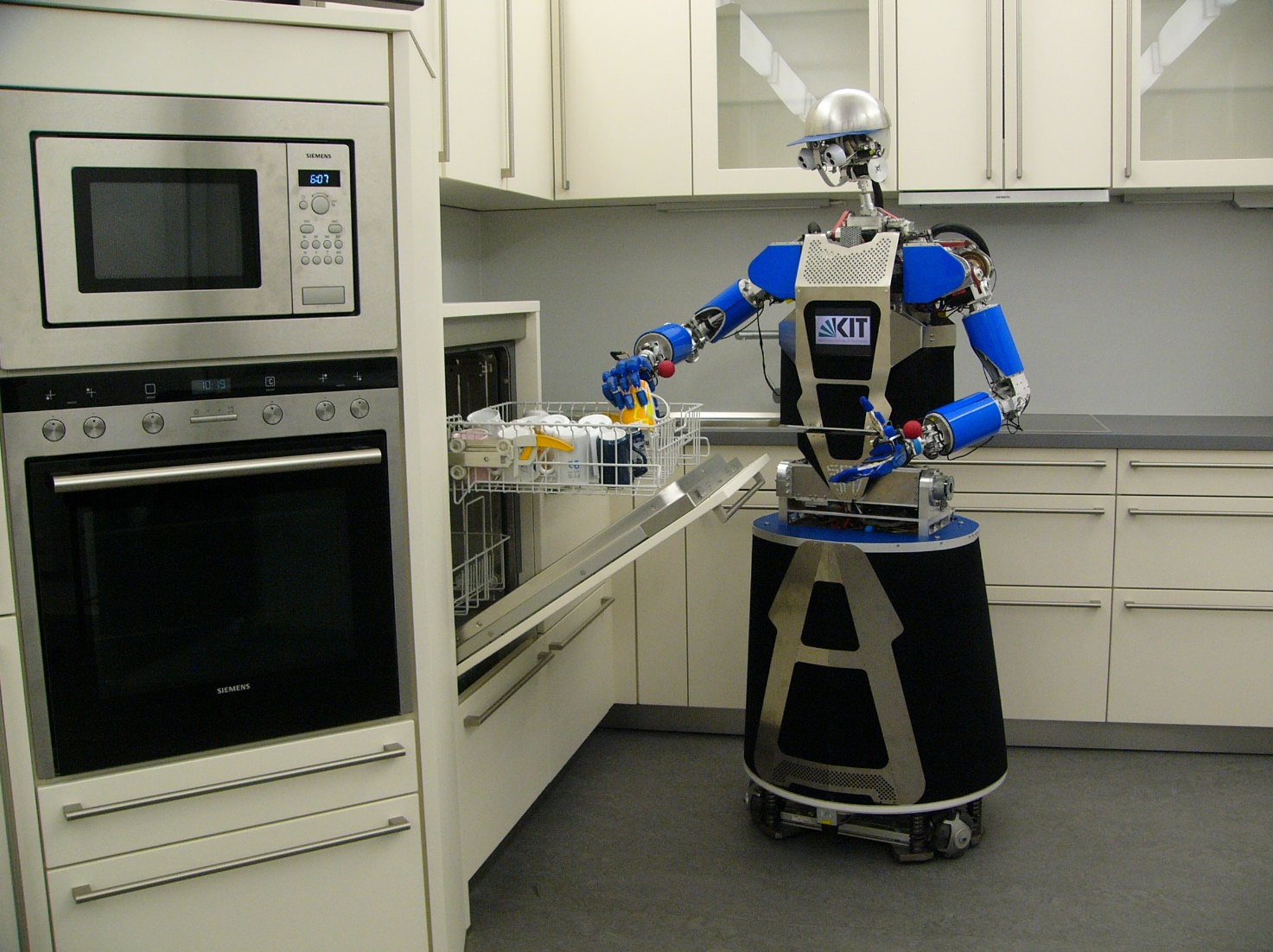 Image ARMAR-III in a robot kitchen