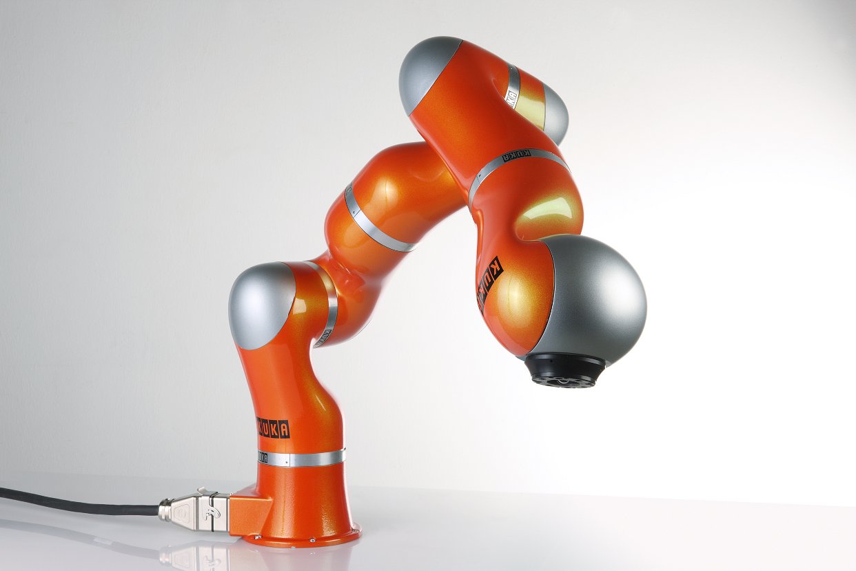 Image Robotic arms: KUKA LBR4+